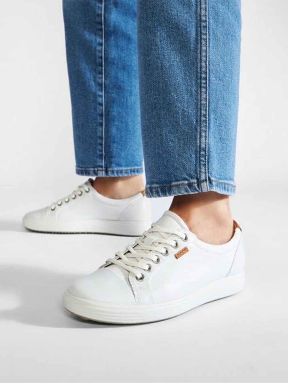 NWOT. Ecco Sneakers.